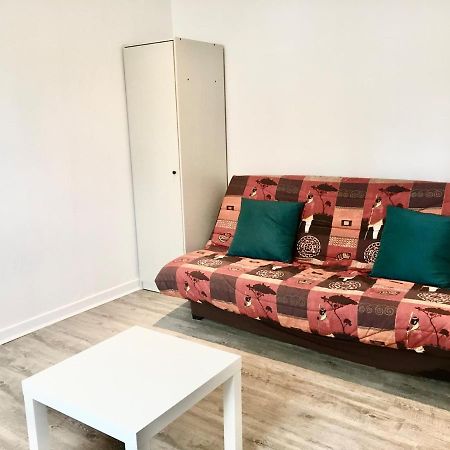 Ferienwohnung Studio Proche Centre, Zoo Et Axes Routiers Maubeuge Exterior foto